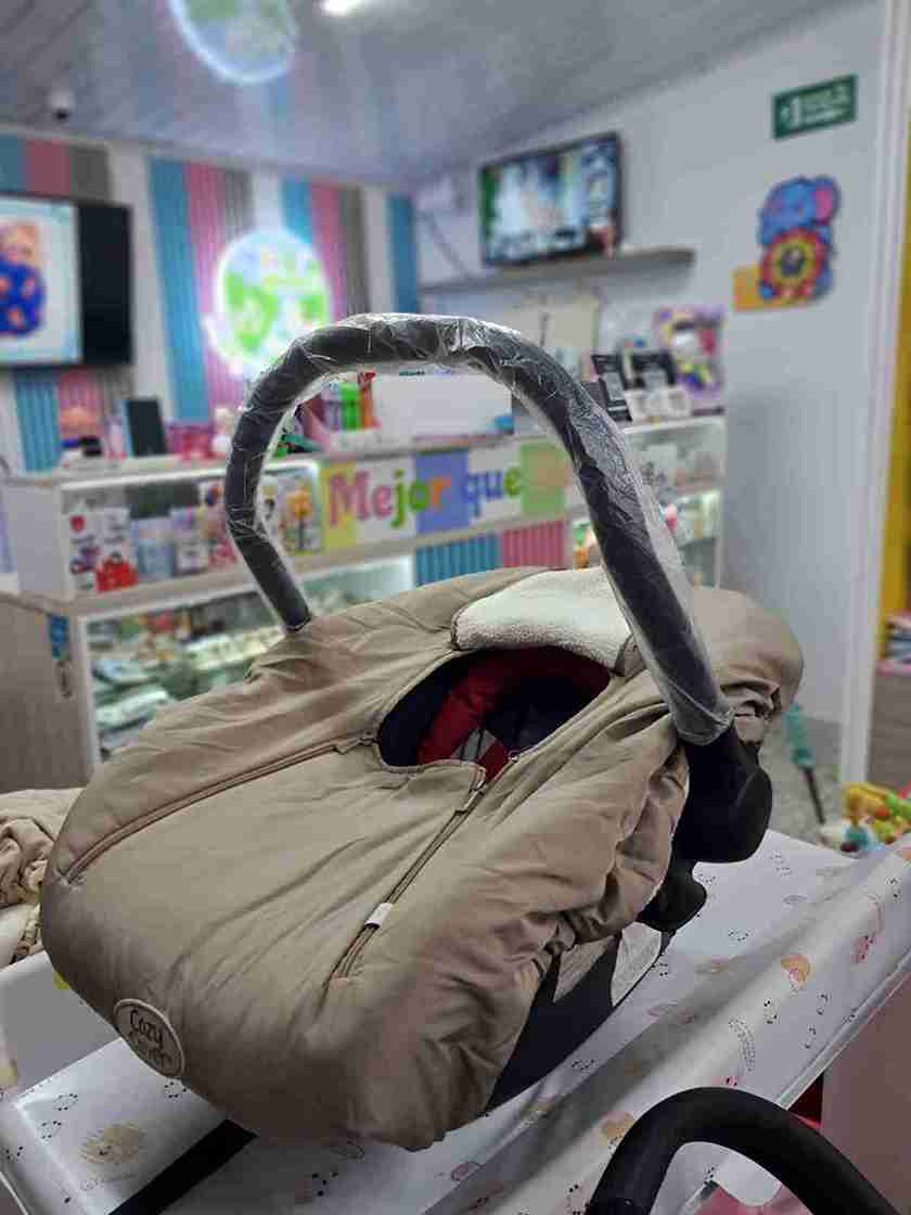 PROTECTOR PORTA BEBE