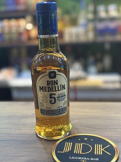 Ron Medellín 5 años botella 750ml