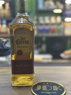 José Cuervo Reposado botella 750ml