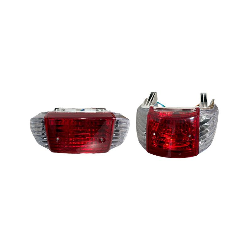 STOP COMPLETO AKT-110 LENTE ROJO/TRANSPARENTE (W-L5.2)