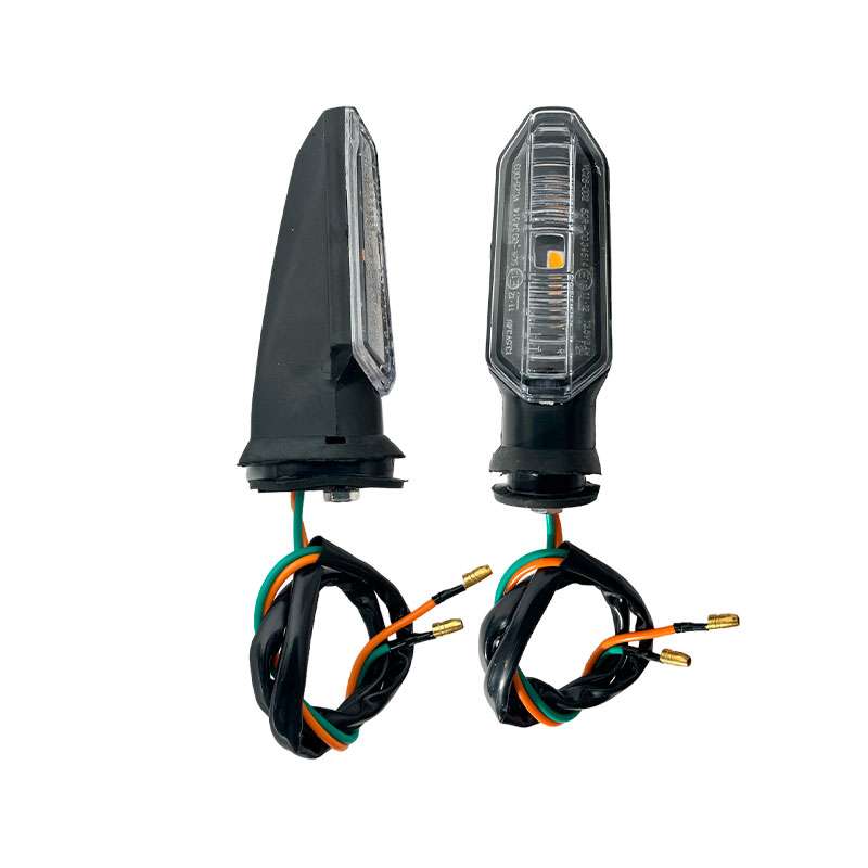 DIRECCIONALES XRE300 (ABS) LED TIPO ORIGINAL C/CABLE LARGO (PAR)(K7.3)