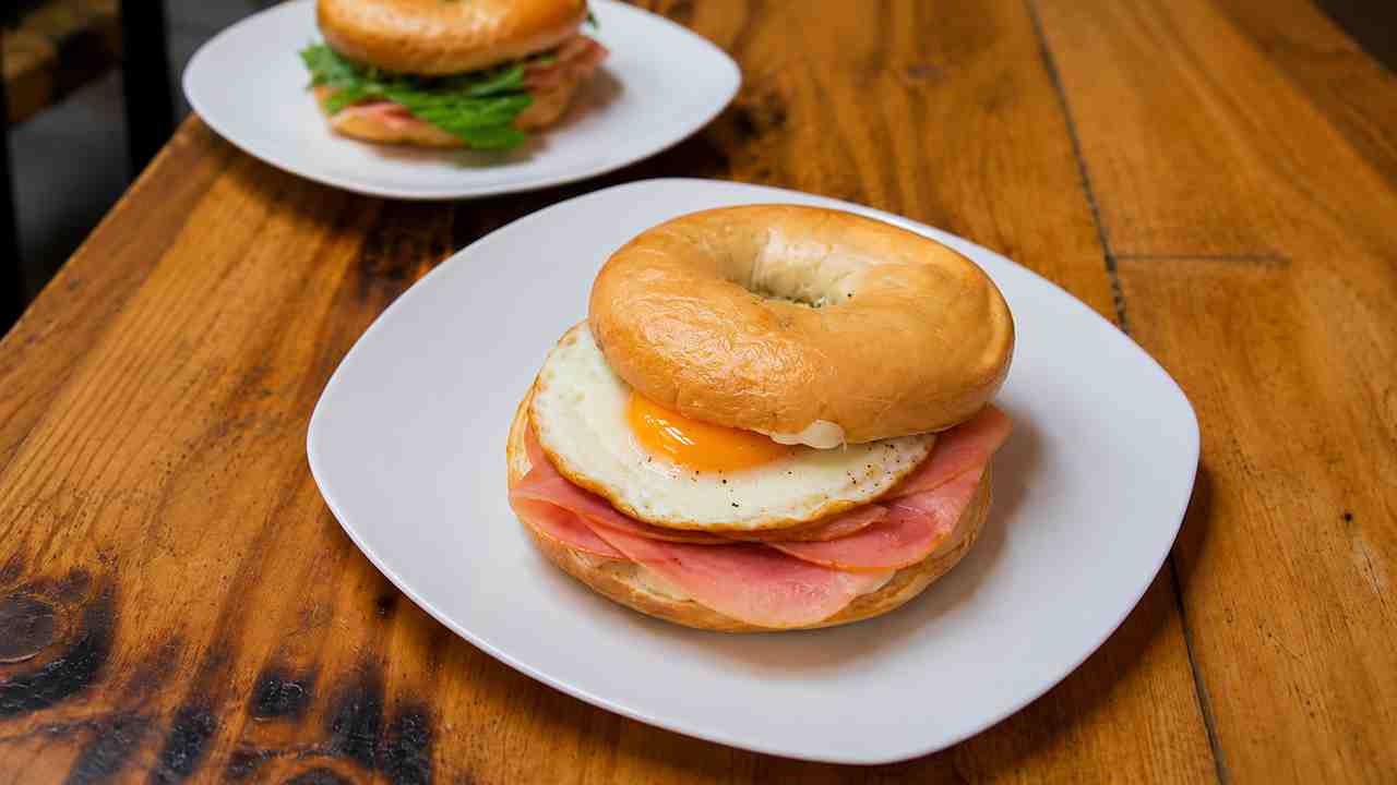 WAKE UP (bagel)