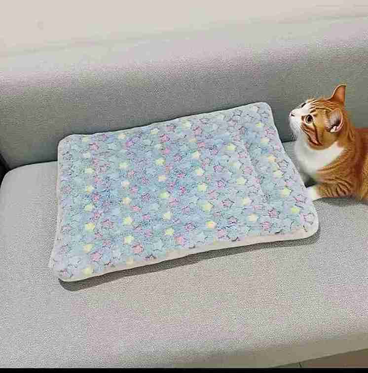 TAPETE SUAVE PARA MASCOTAS MEDIANO (HUESOS O ESTRELLAS)